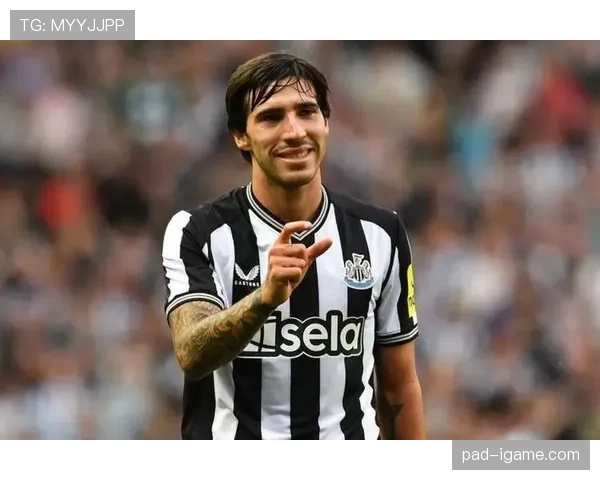 曝托纳利中场硬度再升级:防守铁闸+后场出球,已成新赛季关键拼图